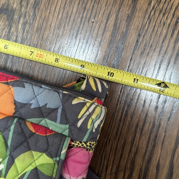 Vera Bradly Zippered Crossbody Floral Bag - Picture 9 of 10